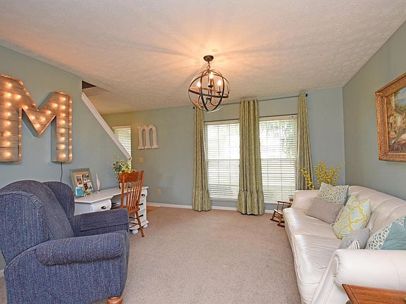 3rd image of 6453 Brittany Ln