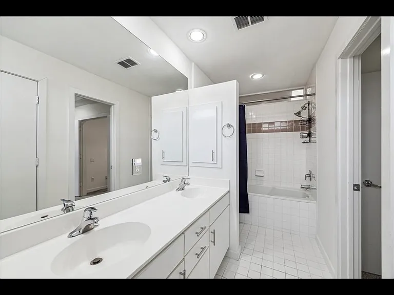 6119 Gehring St — Photo 11