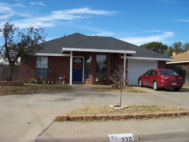 1st image of 303 Willowood Dr