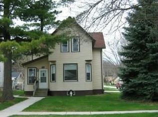 230 Plymouth St, Plymouth, WI 53073