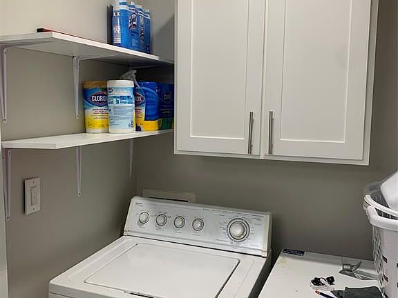 4th image of 745 Hillside Dr