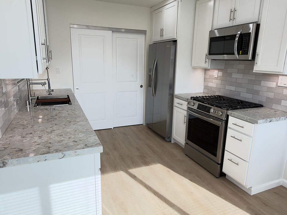 1st image of 1184 W 22nd St APT 4