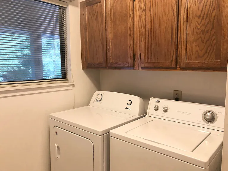 36 Deallyon Ave #105 — Photo 7