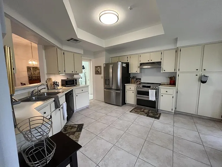 13106 Dobree Pl — Photo 12