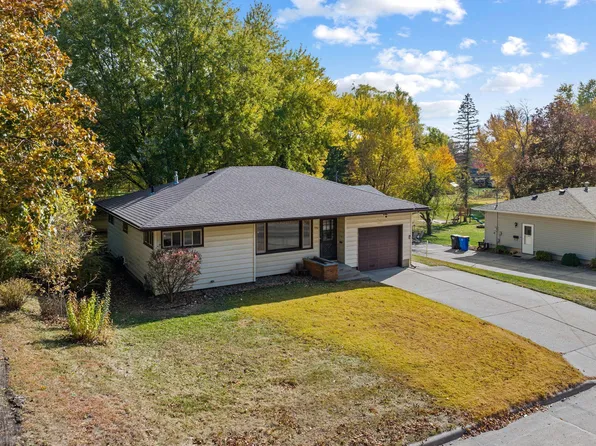 1061 Saint Paul Rd, Owatonna, MN 55060