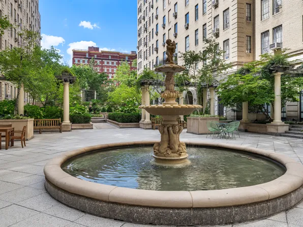 350 West 57th Street image 22 of 22