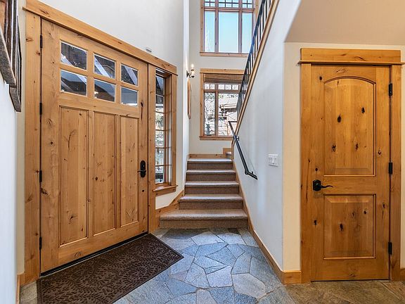 4th image of 10141 Sagebrush Ct