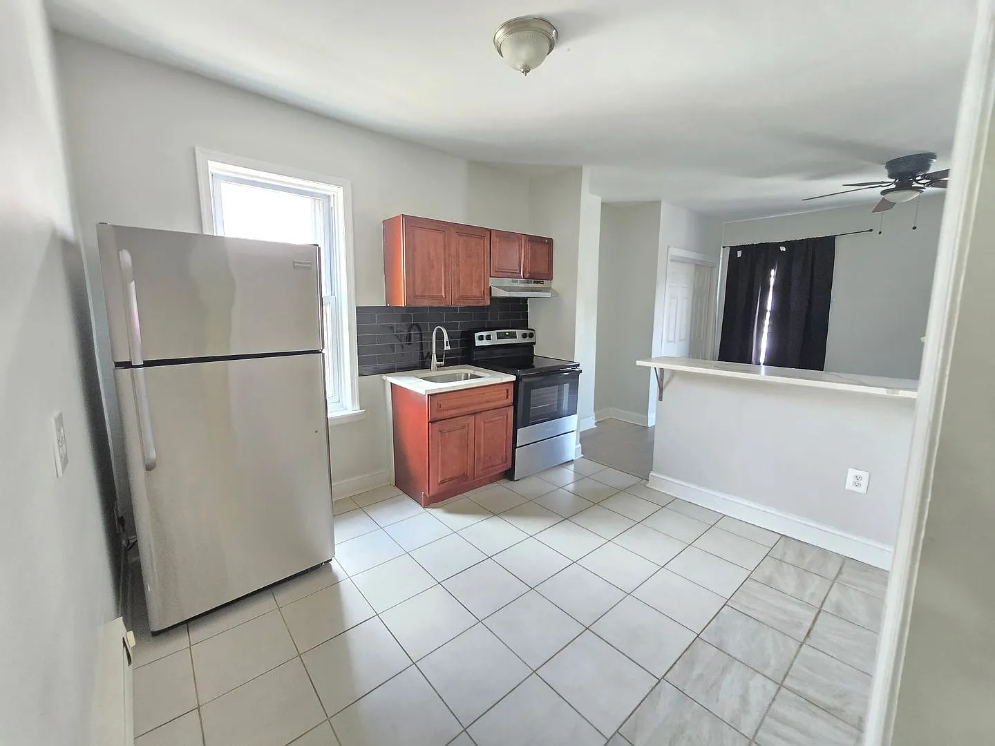 2026 Edgemont Ave — Photo 4