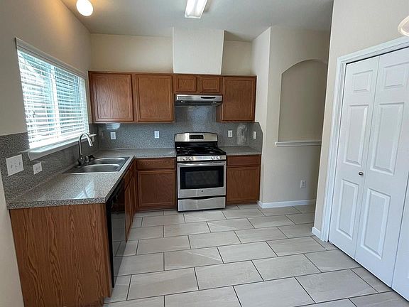 4th image of 1755 Nichole Woods Dr