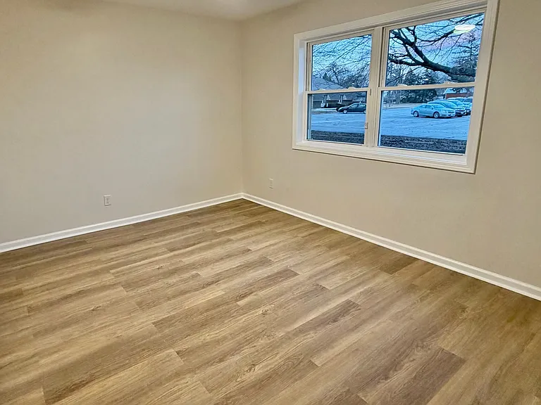 Sherwood Forest Apartments — Photo 28
