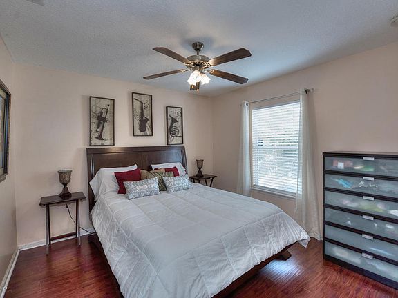4th image of 3517 Rosetree Dr