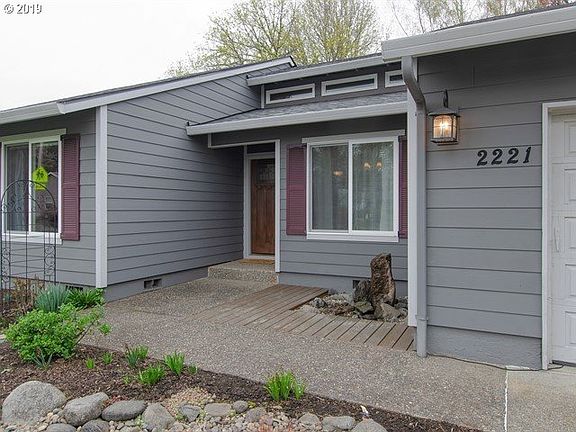 2nd image of 2221 SE Tanager Cir