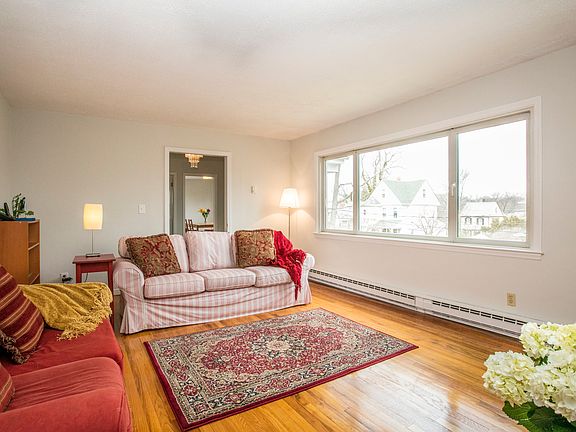 3rd image of 14 Winthrop Ave