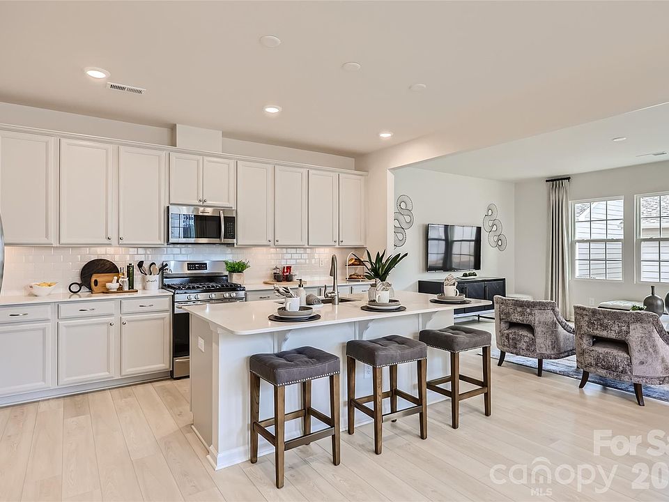 1st image of 941 Cobbled Way