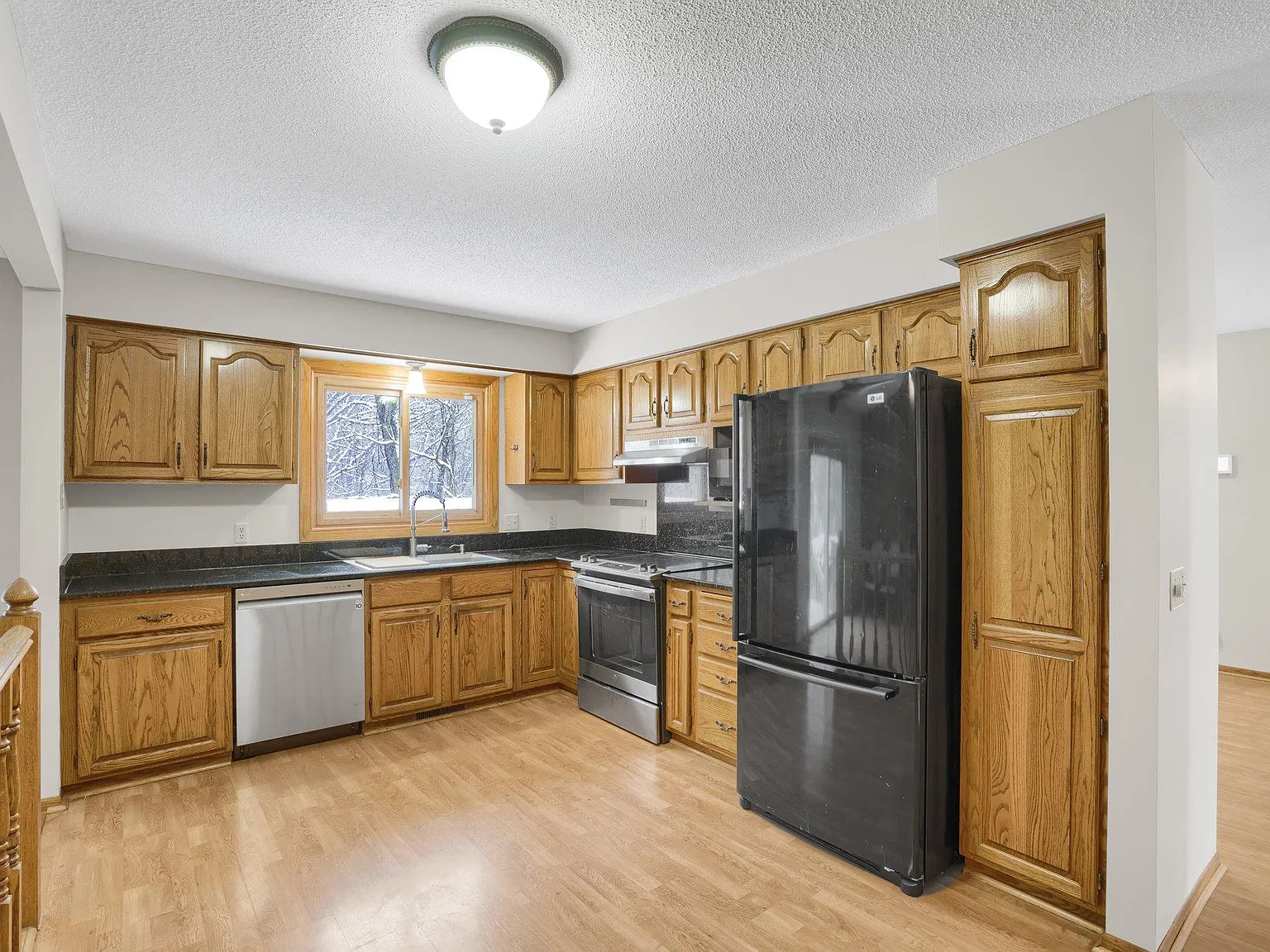 4 bed, 2640 sqft, $2,950 — Photo 4