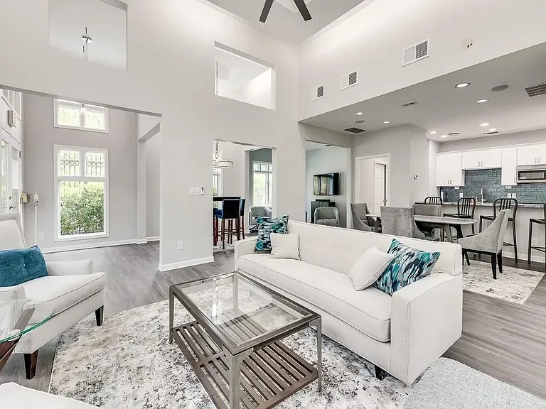 1400 Summit North Dr NE — Photo 17