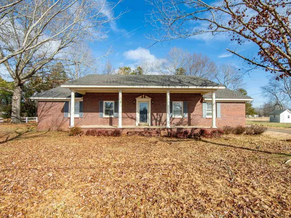 275 Farmington Rd, Savannah, TN 38372