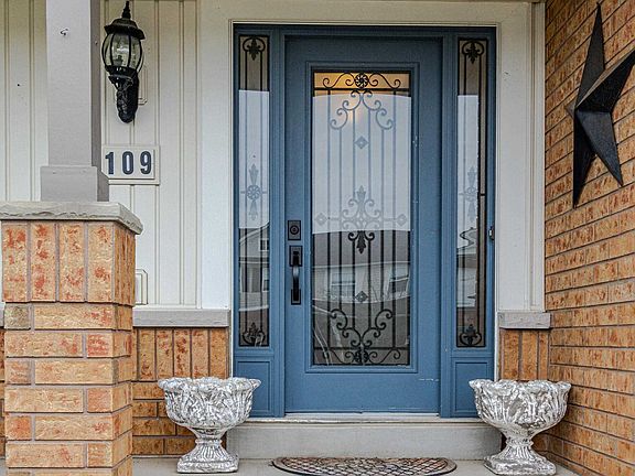 3rd image of 109 Blackburn Dr