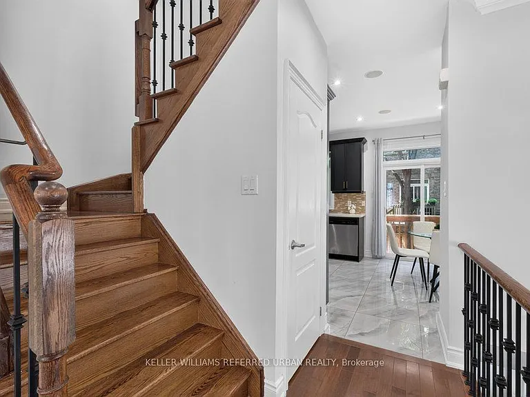 233 Finch Ave E — Photo 8
