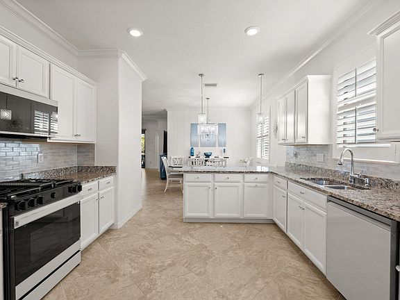 2nd image of 17233 Blue Ridge Pl