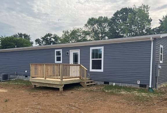 4th image of 544 Toomey Ln