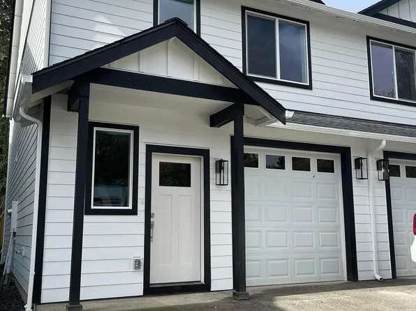 818 SW Gertrude Ave #D, Winlock, WA 98596