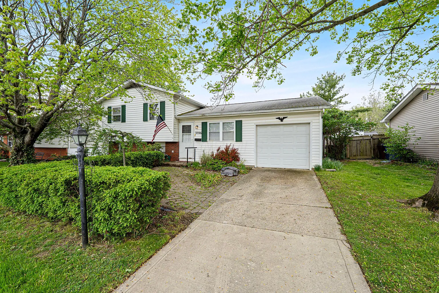 3596 Manila Dr photo 1