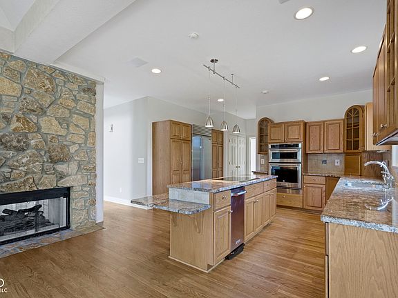 4th image of 9420 Timberwolf Ln