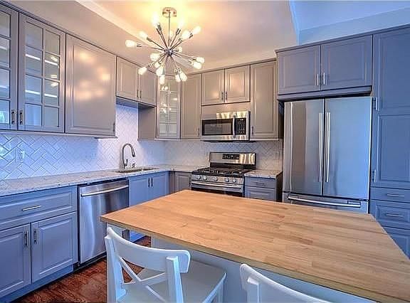 5th image of 4417 Oakland Ave