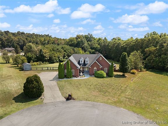 3rd image of 1100 Woodland Trace