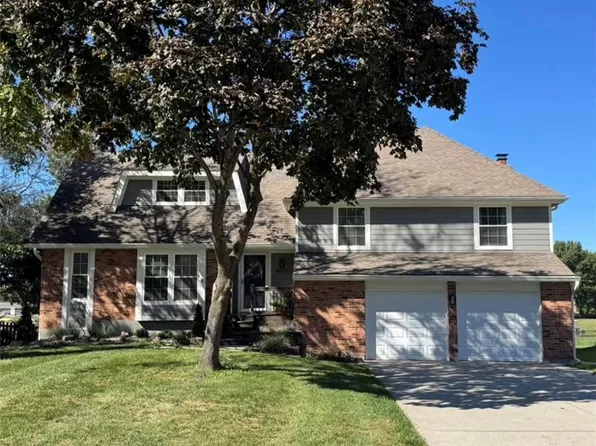 4070 SW Normandy Dr, Lees Summit, MO 64082