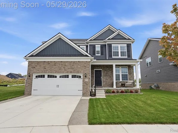 6111 Kingsley Ct, Clarkston, MI 48346
