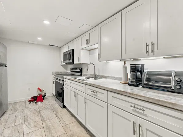 110 Helena St, Leominster, MA 01453