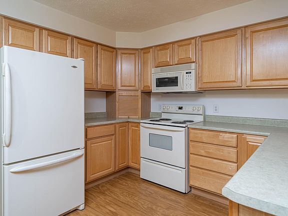 2nd image of 2141 S 33rd St