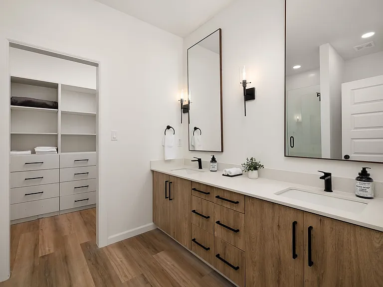8101 N 23rd St #28 — Photo 17
