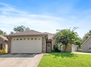 208 S Walnut St, Boaz, AL 35957