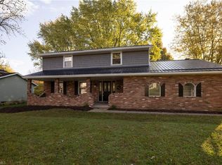 8804 Blitzen Rd NW, North Canton, OH 44720