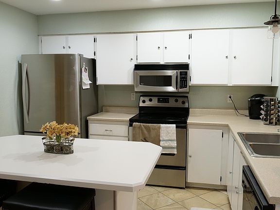 4th image of 3326 W Grovers Ave