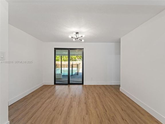 3rd image of 1516 SW 30th Ter