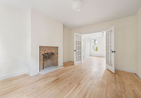 4th image of 97 16th St #A
