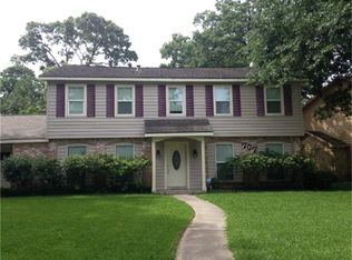 707 N Rivershire Dr, Conroe, TX 77304