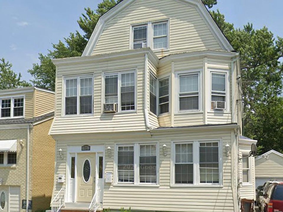 1st image of 98 Isabella Ave #2