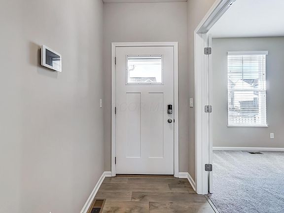 5th image of 320 Shelter Cove Dr