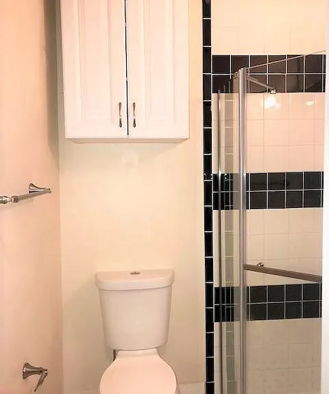 1720 9th St NW — Photo 9