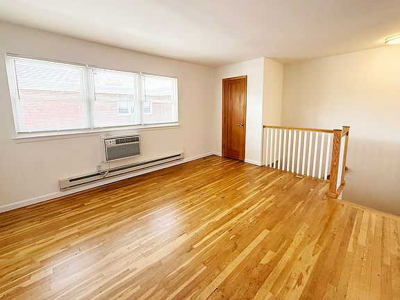 5th image of 72 E Main St APT 9