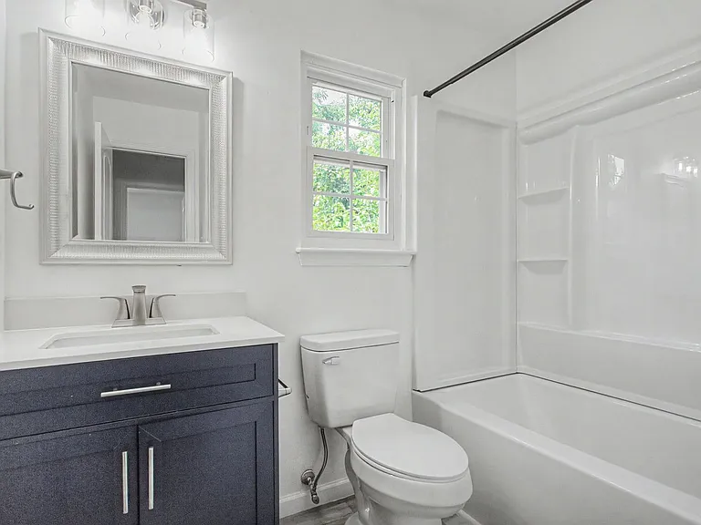 4327 Lacy Cove Ln — Photo 15