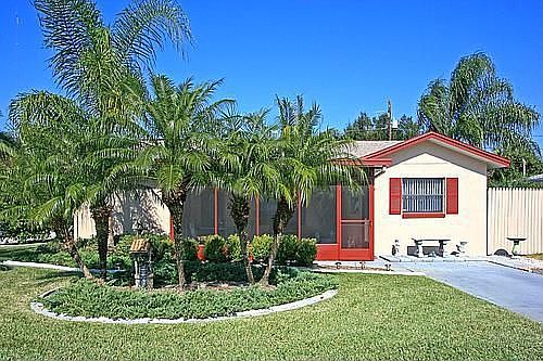 Exterior Front/Corner Lot