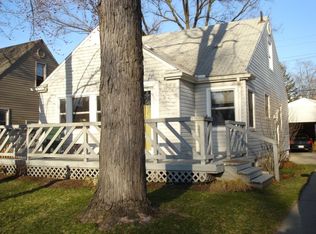 598 Meadowdale St, Ferndale, MI 48220