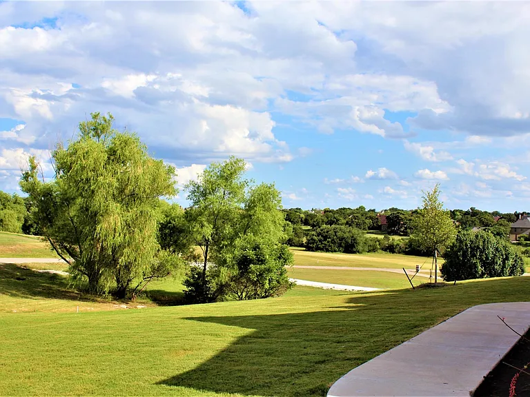 2404 Wills Way Dr — Photo 19