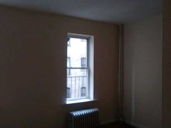 2nd image of 870 Saint Nicholas Ave APT C5